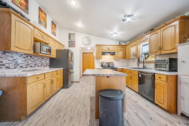 1249 FIELDVIEW DRIVE, Menasha, WI 54952