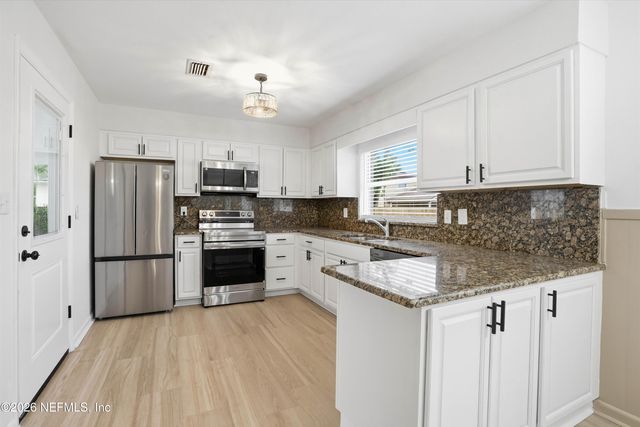 8544 SANCHEZ Road, Jacksonville, FL 32217