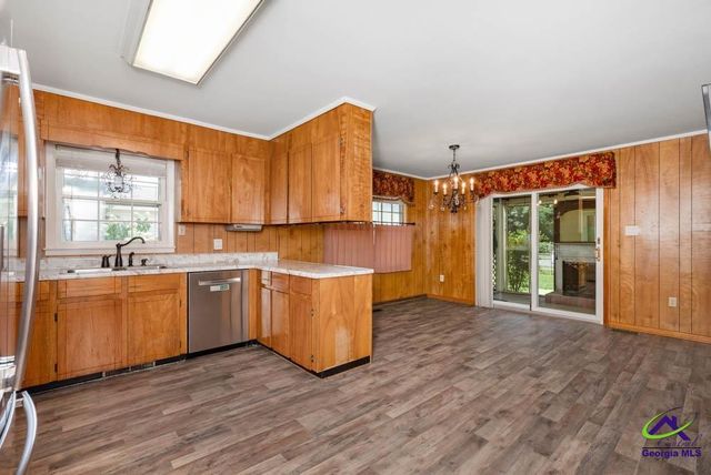 200 Self Street, Warner Robins, GA 31088