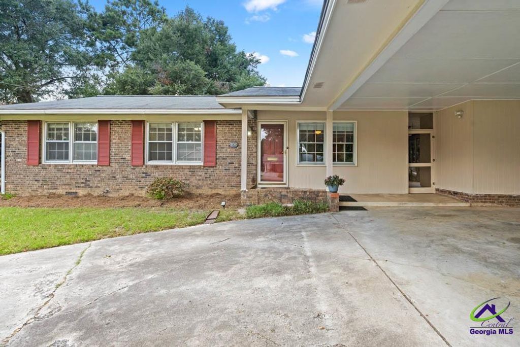 200 Self Street, Warner Robins, GA 31088