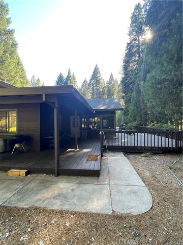 6735 Lakefront Dr, Magalia, CA 95954