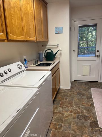 6735 Lakefront Dr, Magalia, CA 95954