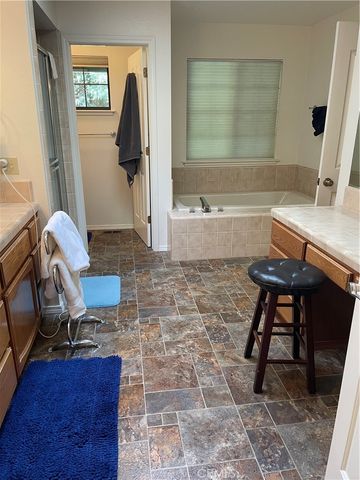 6735 Lakefront Dr, Magalia, CA 95954