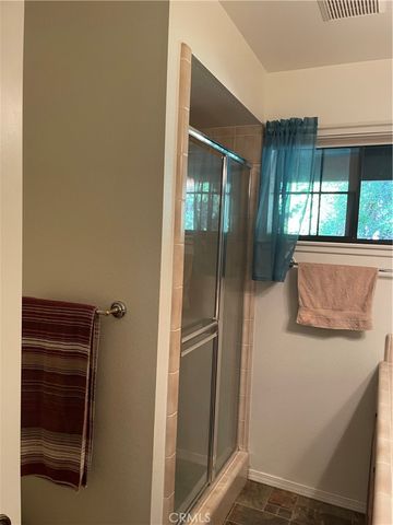 6735 Lakefront Dr, Magalia, CA 95954