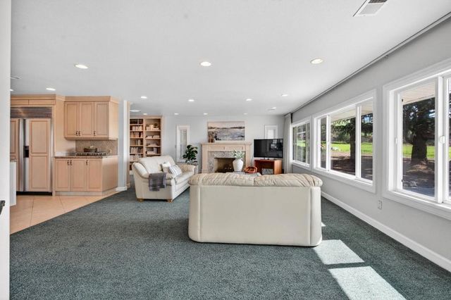 621 Carpenter Drive, Hollister, CA 95023