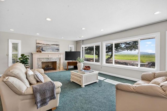 621 Carpenter Drive, Hollister, CA 95023