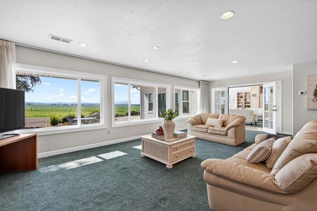 621 Carpenter Drive, Hollister, CA 95023