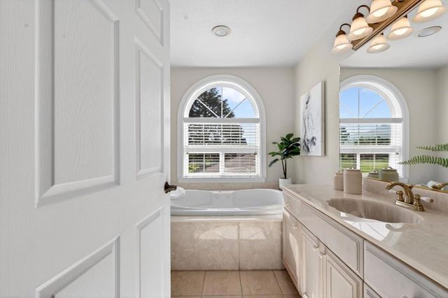 621 Carpenter Drive, Hollister, CA 95023