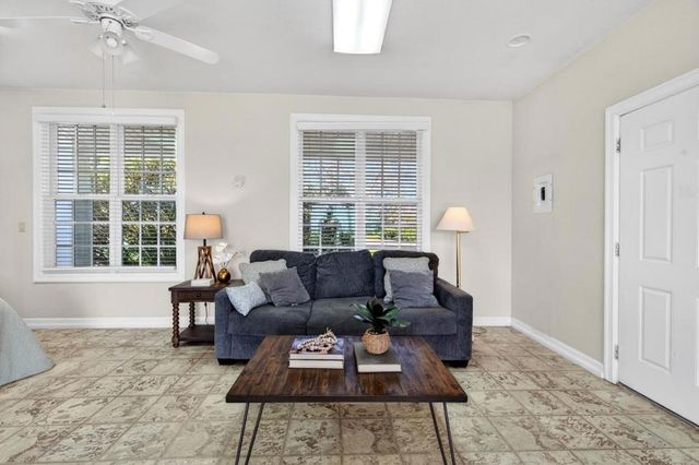 621 Carpenter Drive, Hollister, CA 95023