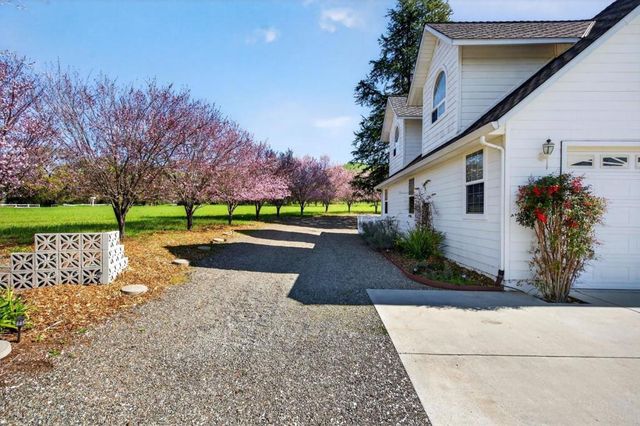 621 Carpenter Drive, Hollister, CA 95023