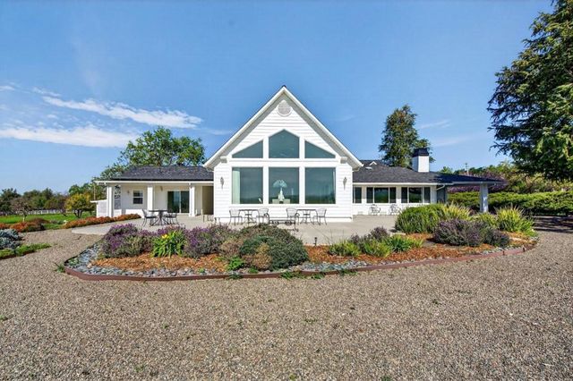 621 Carpenter Drive, Hollister, CA 95023