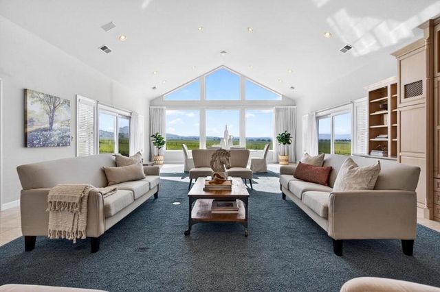 621 Carpenter Drive, Hollister, CA 95023