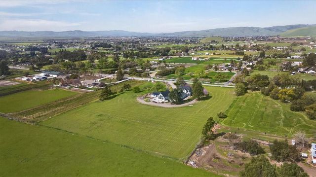 621 Carpenter Drive, Hollister, CA 95023