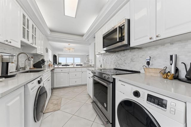 1021 HILLSBORO MILE 1008, Hillsboro Beach, FL 33062
