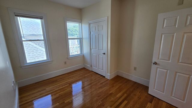 25 Angell 3, Boston, MA 02124