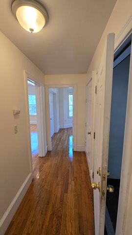 25 Angell 3, Boston, MA 02124