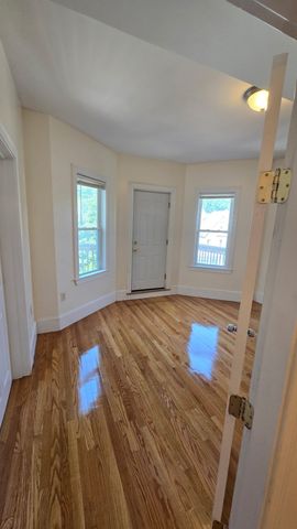 25 Angell 3, Boston, MA 02124