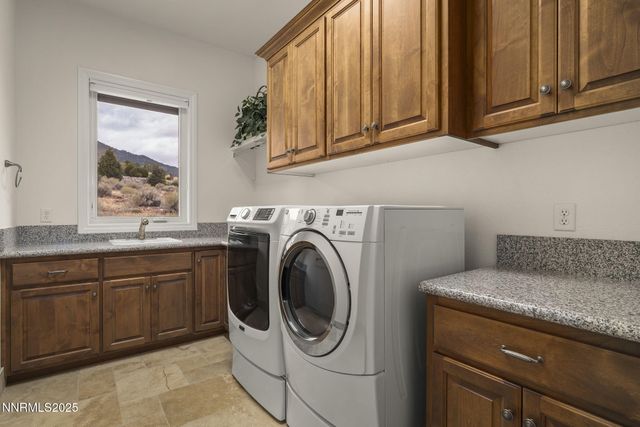 345 James Canyon Loop, Genoa, NV 89411