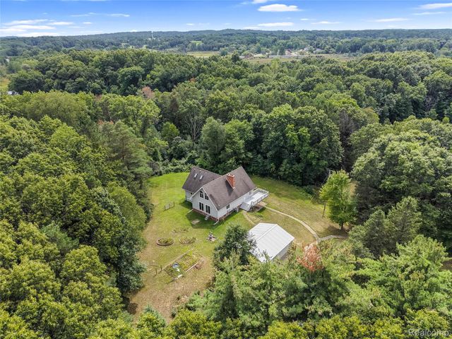 8484 Eaton Road, Springfield Charter Township, MI 48350