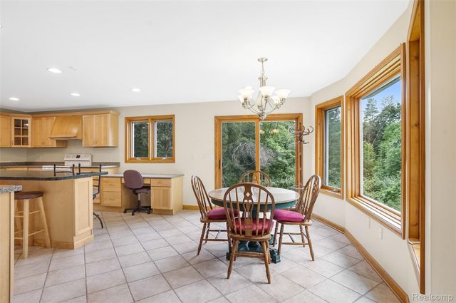 8484 Eaton Road, Springfield Charter Township, MI 48350