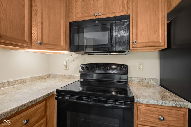 2458 Chaseway Court, Indianapolis, IN 46268