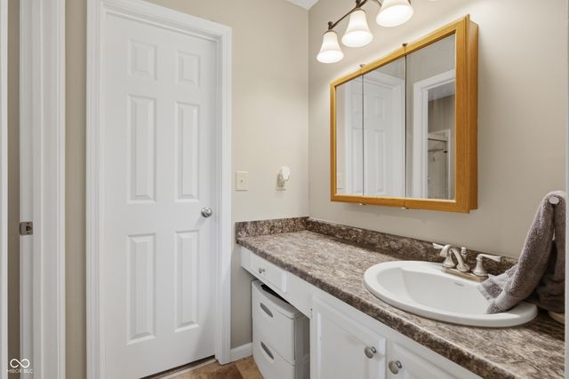 2458 Chaseway Court, Indianapolis, IN 46268