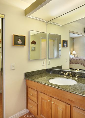 24441 Hillsdale 116, Laguna Hills, CA 92653