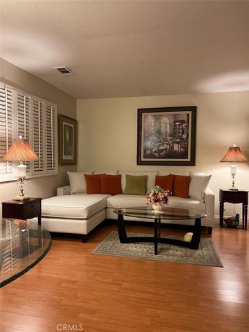 24441 Hillsdale 116, Laguna Hills, CA 92653