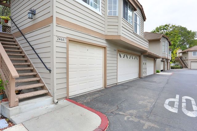 24441 Hillsdale 116, Laguna Hills, CA 92653