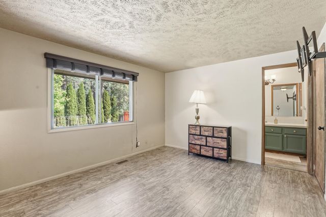 10921 E 31st Ave, Spokane Valley, WA 99206
