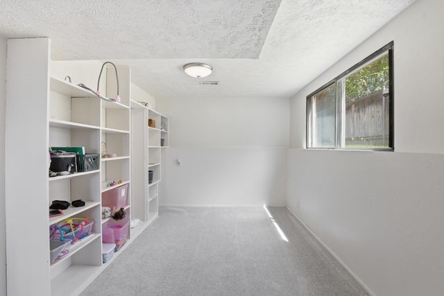 10921 E 31st Ave, Spokane Valley, WA 99206