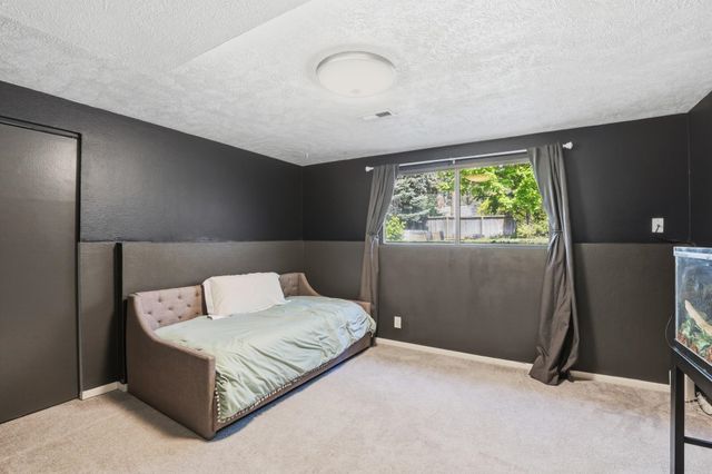 10921 E 31st Ave, Spokane Valley, WA 99206
