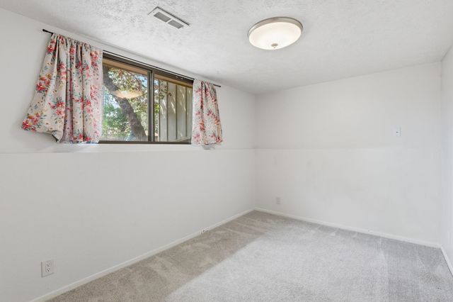 10921 E 31st Ave, Spokane Valley, WA 99206