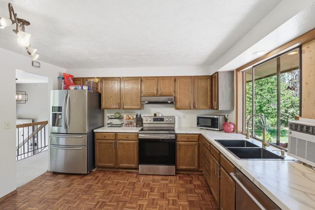 10921 E 31st Ave, Spokane Valley, WA 99206