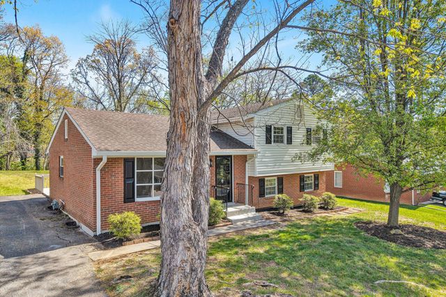 4911 Northwood DR, Roanoke, VA 24017