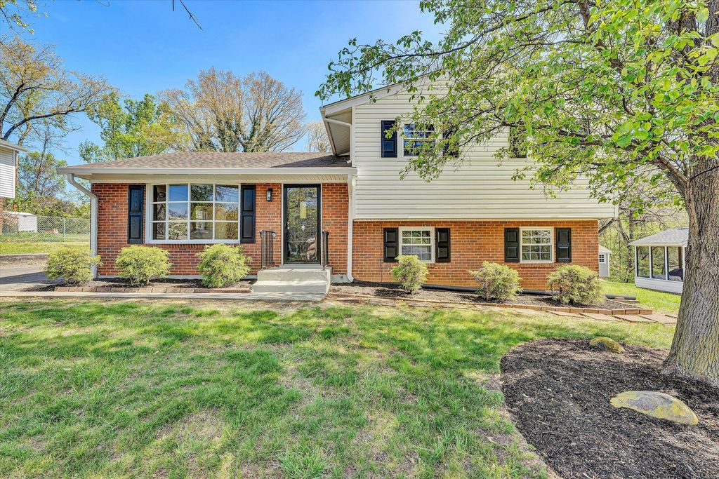 4911 Northwood DR, Roanoke, VA 24017