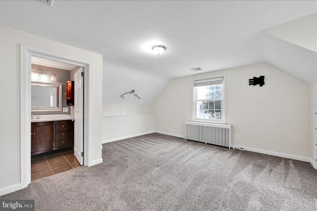 139 W BROAD ST, New Holland, PA 17557