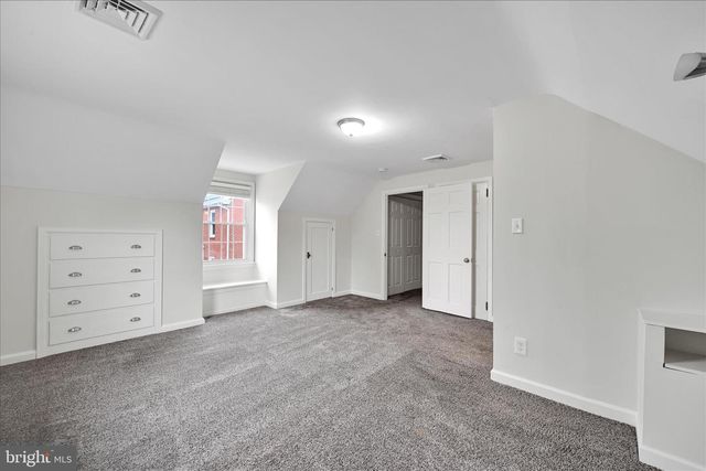 139 W BROAD ST, New Holland, PA 17557