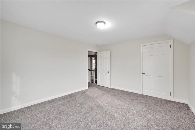 139 W BROAD ST, New Holland, PA 17557