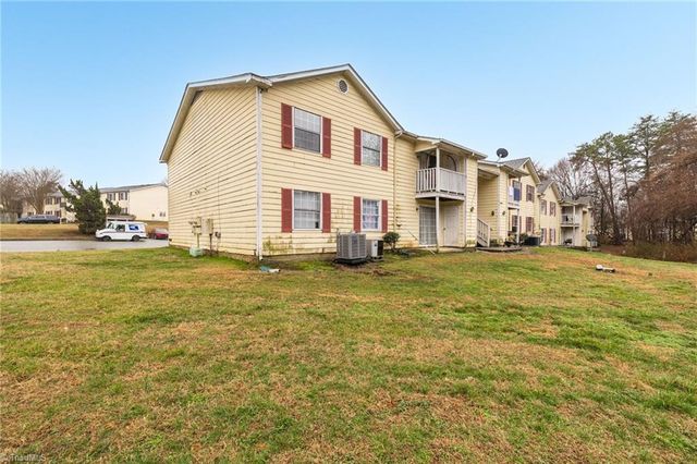 511 Mystic Drive E, Greensboro, NC 27406