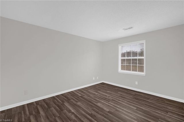 511 Mystic Drive E, Greensboro, NC 27406