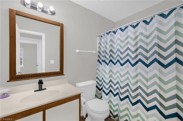 511 Mystic Drive E, Greensboro, NC 27406