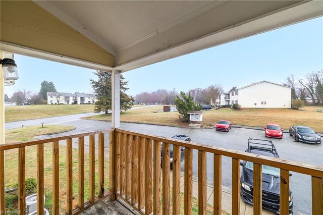 511 Mystic Drive E, Greensboro, NC 27406