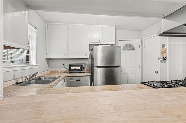 54 N University Boulevard, Mobile, AL 36608