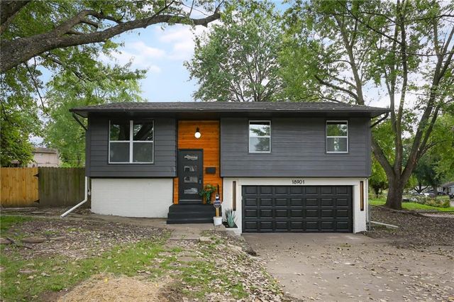 18901 E 6th Street N, Independence, MO 64056