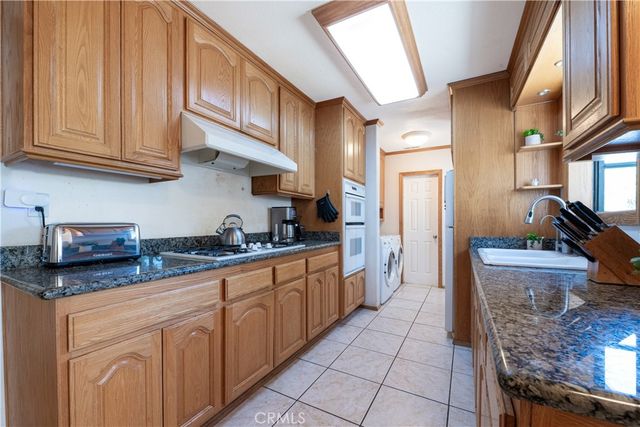 8101 Delco, Winnetka, CA 91306