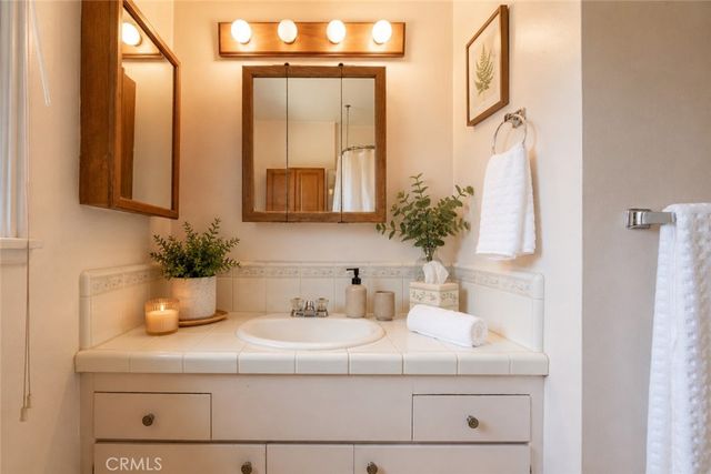 8101 Delco, Winnetka, CA 91306