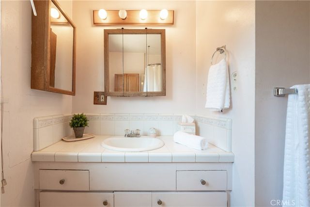 8101 Delco, Winnetka, CA 91306