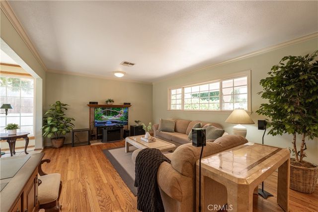 8101 Delco, Winnetka, CA 91306