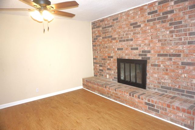 300 Clark ST, Bald Knob, AR 72010